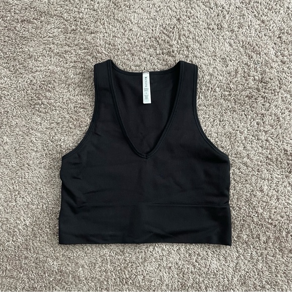 Athleta Tops - NWOT Athleta Aurora Seamless Crop Rib Tank Top - Black Large